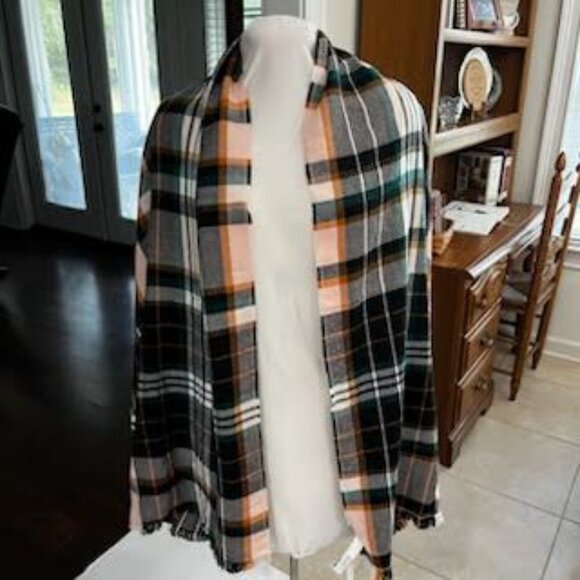 GAP Striped Scarf NWT Accessories Wrap Soft Cozy Warm Classic Preppy - Picture 4 of 7